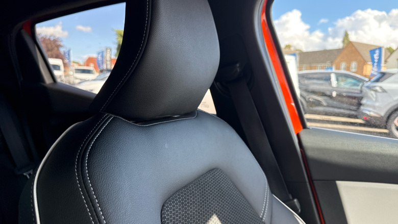 Renault Clio 1.0 TCe 100 S Edition 5dr Petrol Hatchback